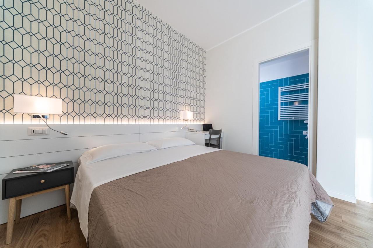 Hotel Kiss Riccione Esterno foto