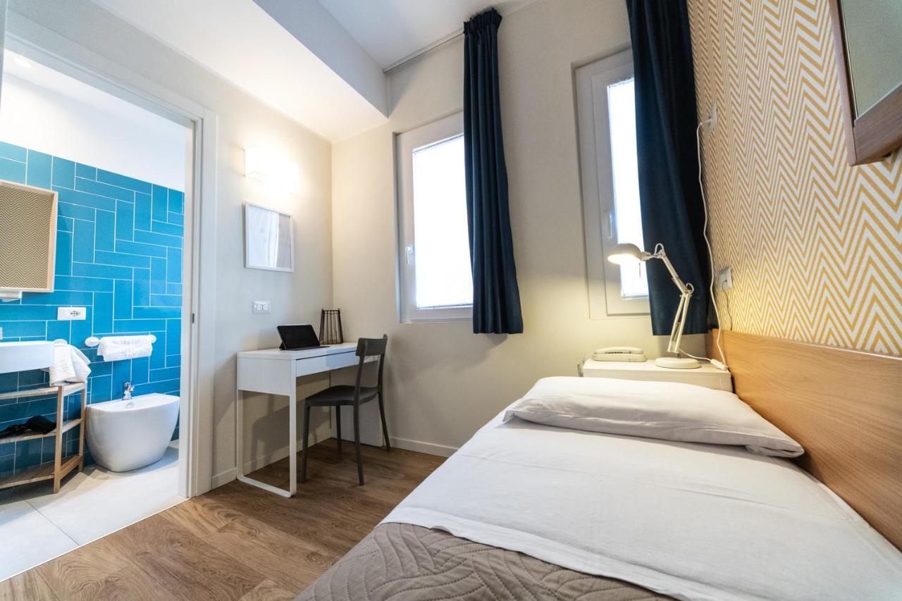 Hotel Kiss Riccione Esterno foto